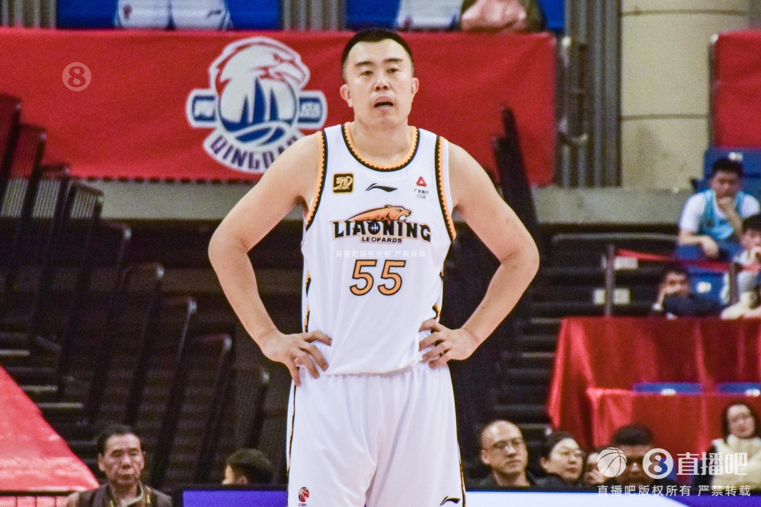 老將盡力了！韓德君7中4拿到14分12籃板3助攻